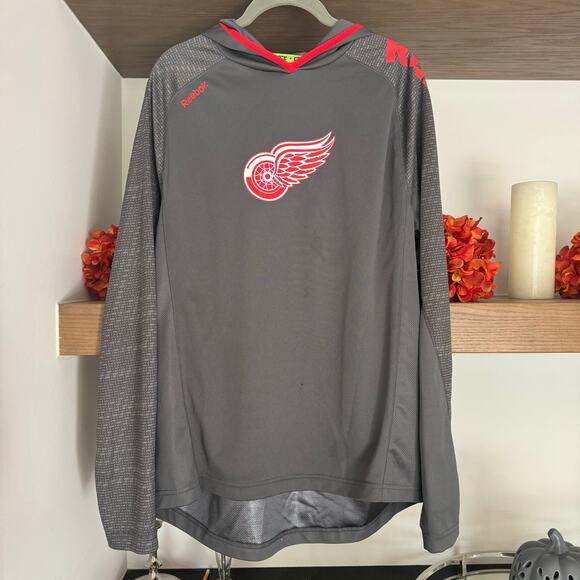 Reebok Detroit Red Wings NHL Athletic Training Hoodie - Picture 1 of 8